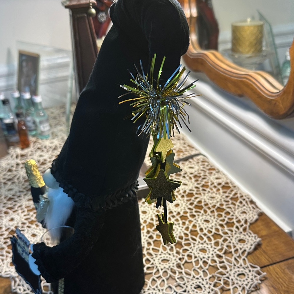 Elegant New Year Gnome with Black and Gold Details - Picture 6 of 7